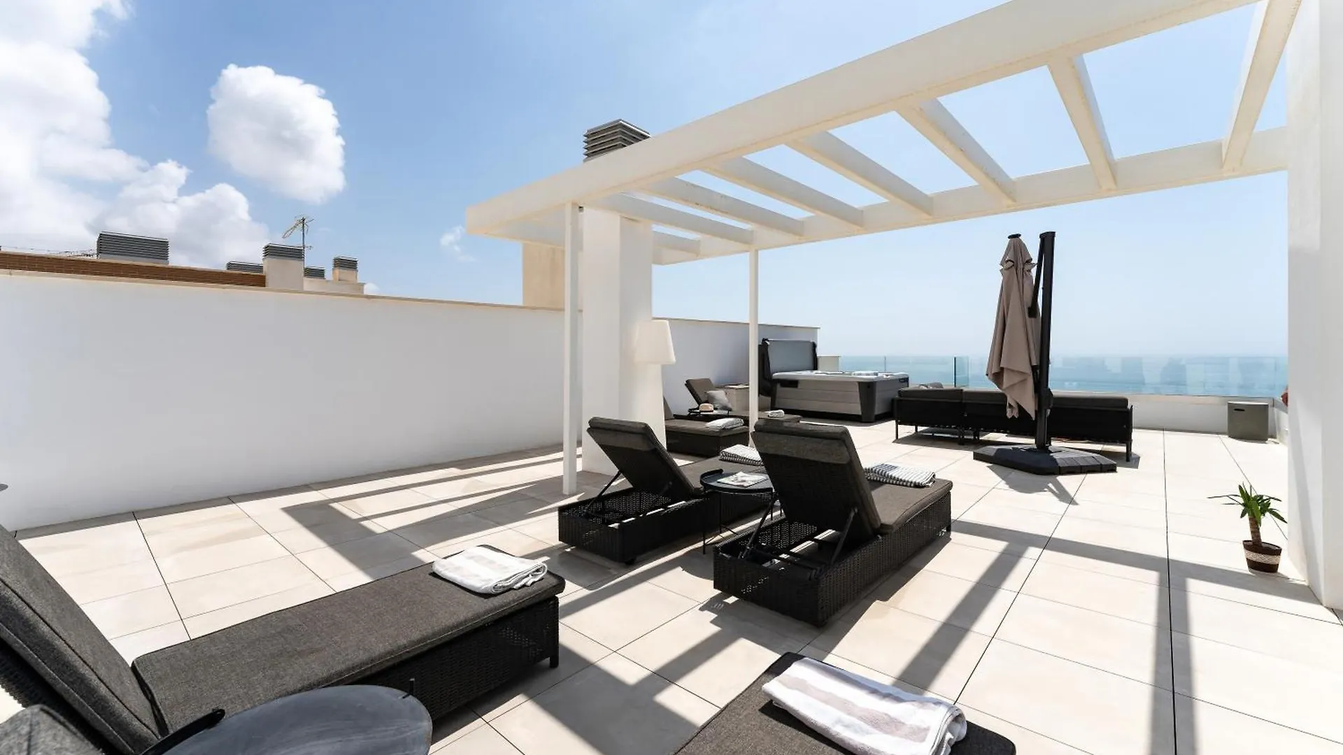 Luxury Penthouse With Rooftop Фуэнхирола Испания