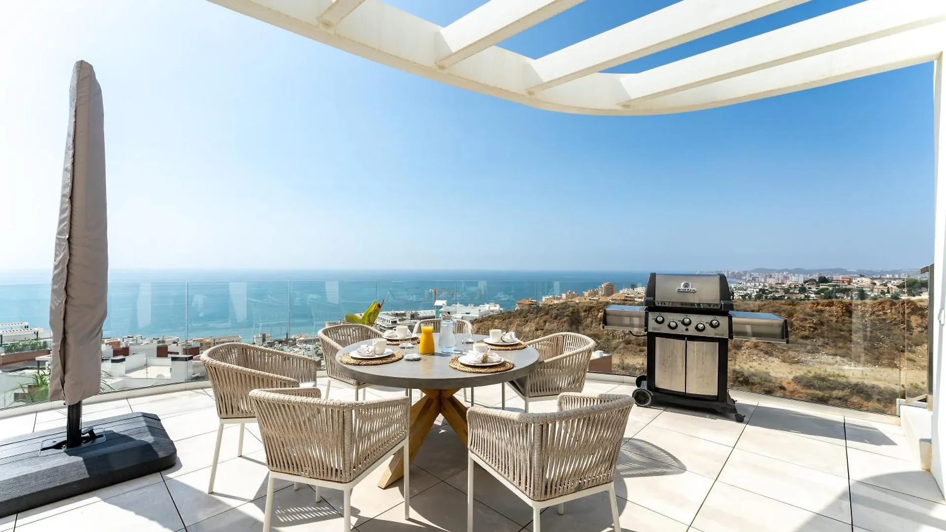 Luxury Penthouse With Rooftop Фуэнхирола Апартаменты