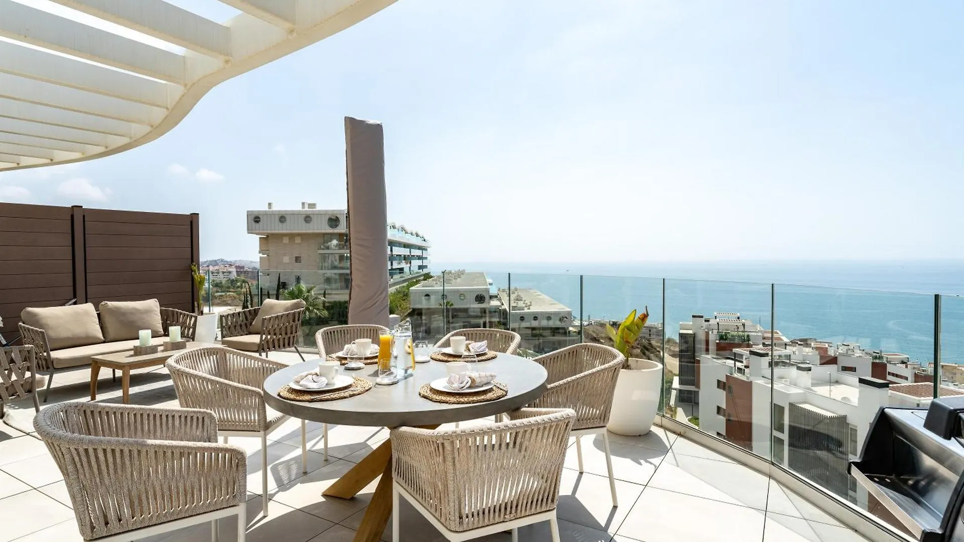 Апартаменты Luxury Penthouse With Rooftop Фуэнхирола